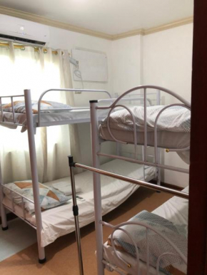 AIRPORT BUDGET HOUSE - For 10-12 Pax in Pasay